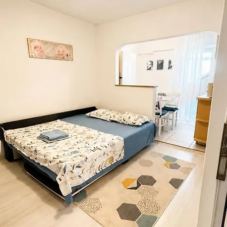 Daria Apartment *